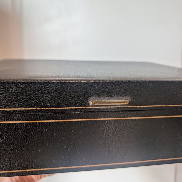 Men's Black and Red Jewelry Box - Picture 8 of 8